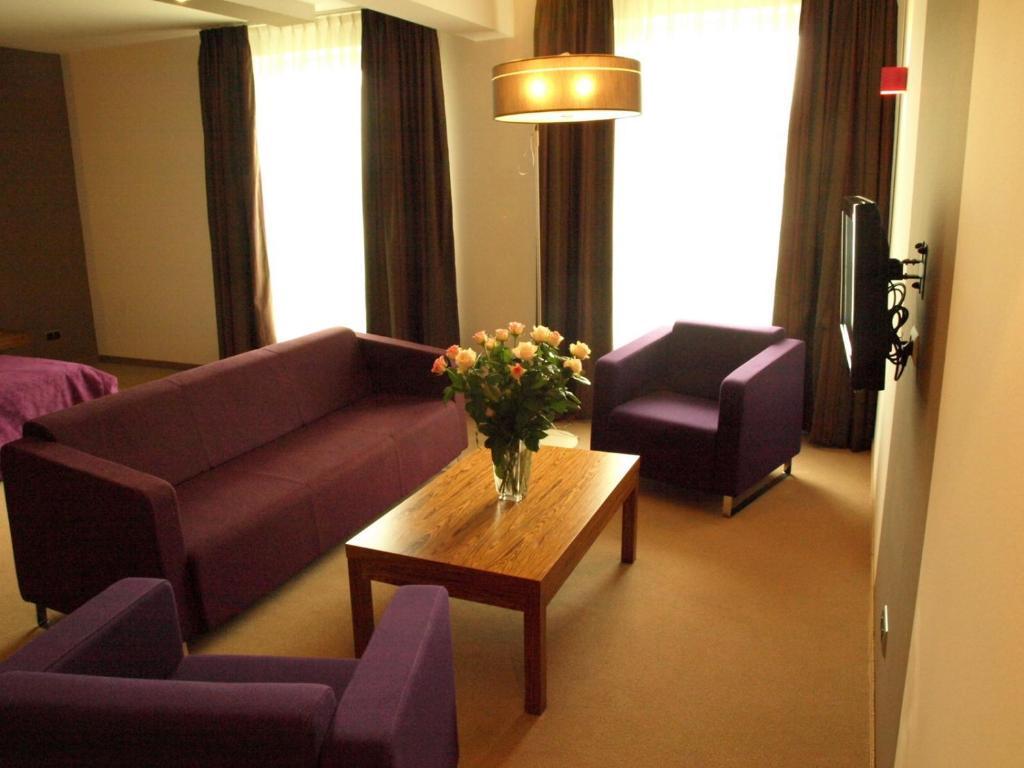 Hotel ニエポウォミツェ 部屋 写真